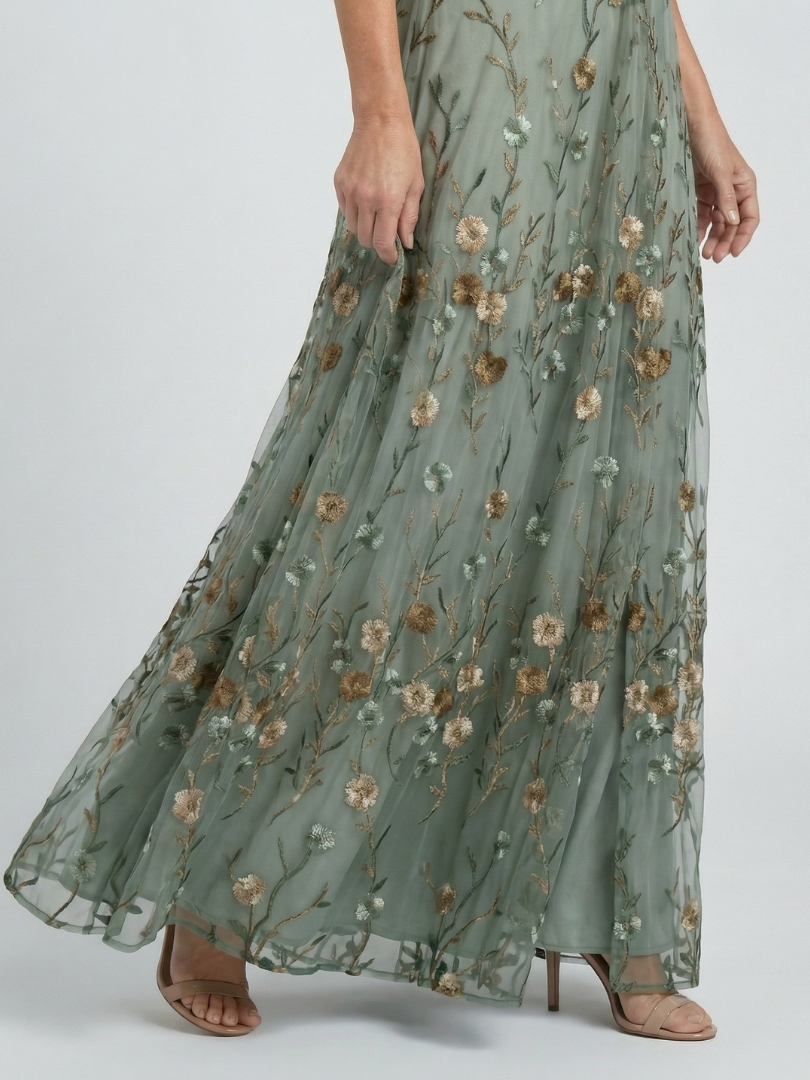 SELORA | HALTER BLOOM FLOW MAXI DRESS