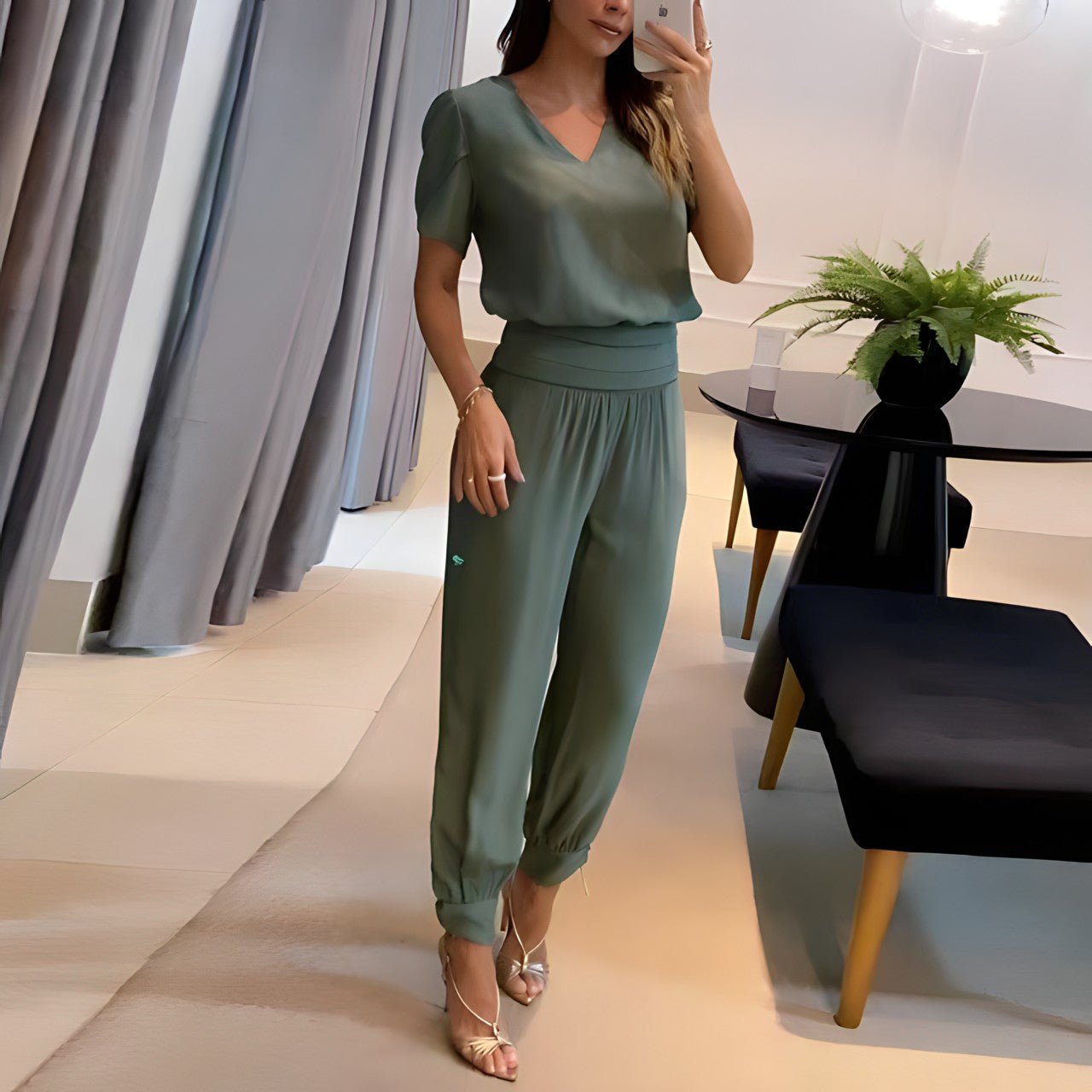 Daphne - Fashionable and Trendy Set