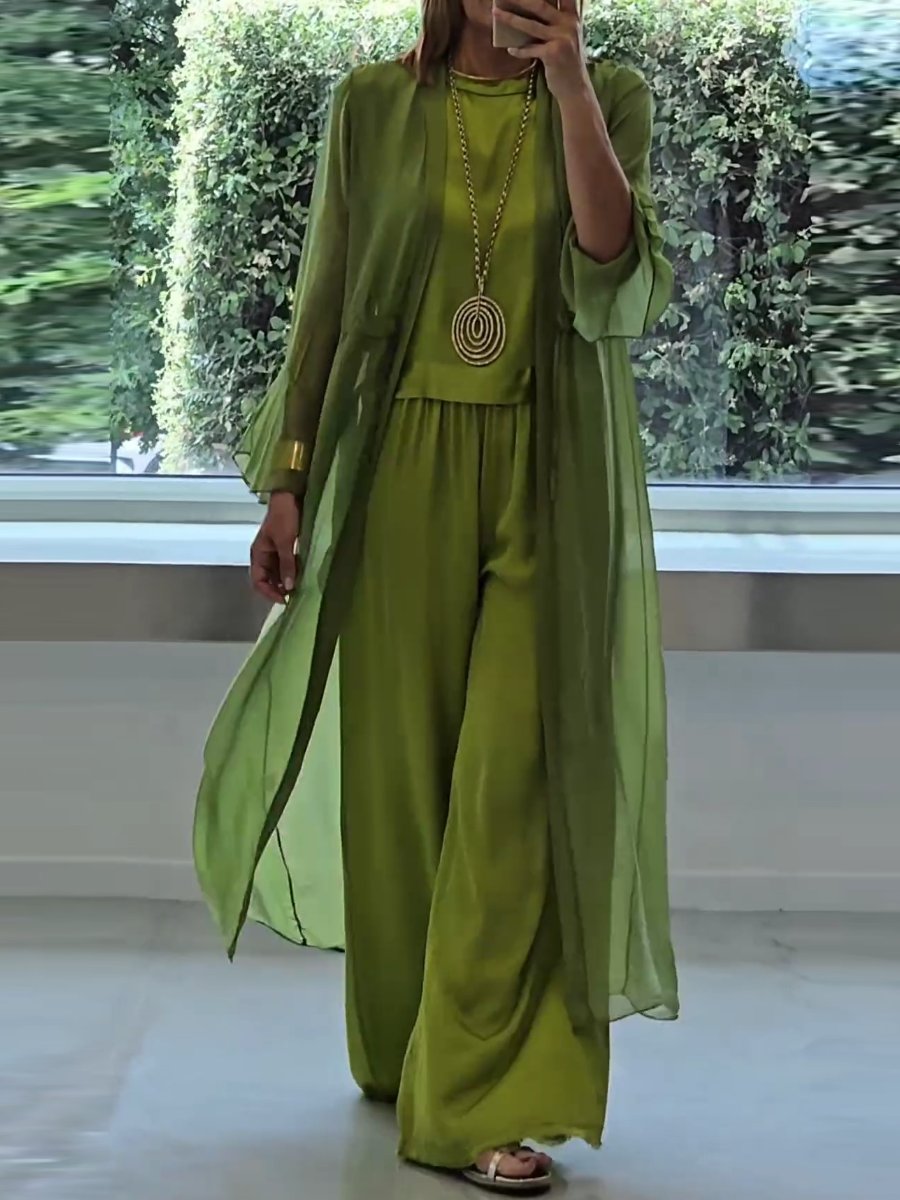 Lindsy - Elegant and Comfortable Set